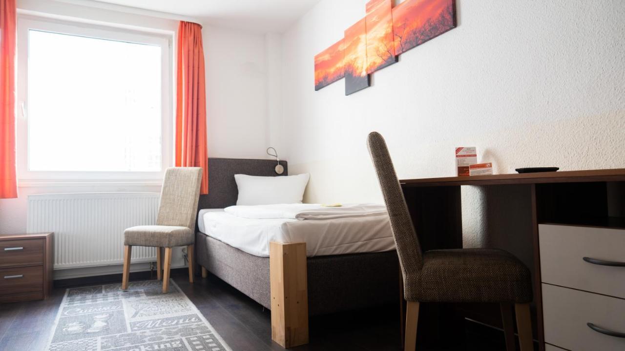 Aalreuse Hotel Rostock Exterior photo