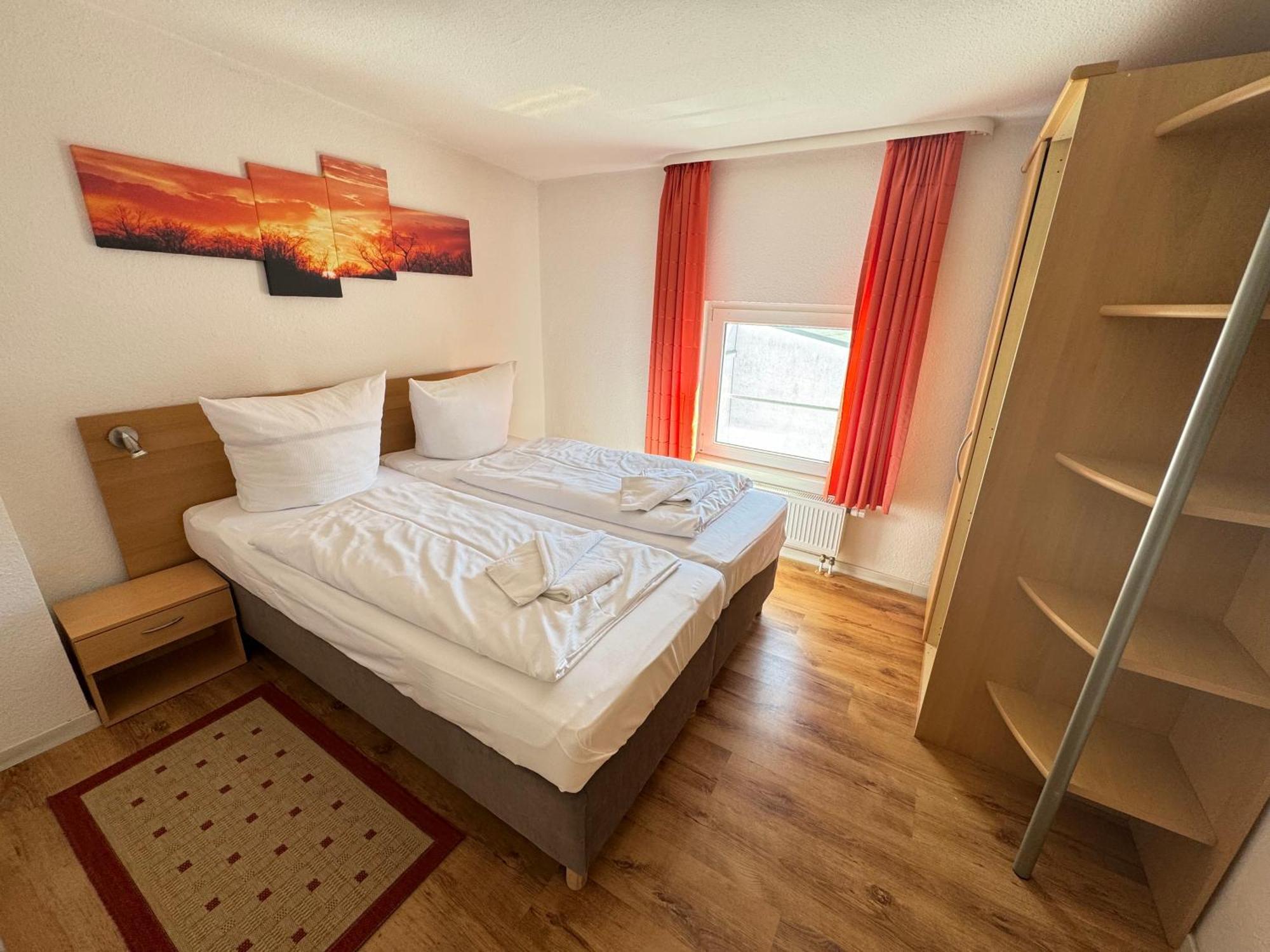Aalreuse Hotel Rostock Exterior photo